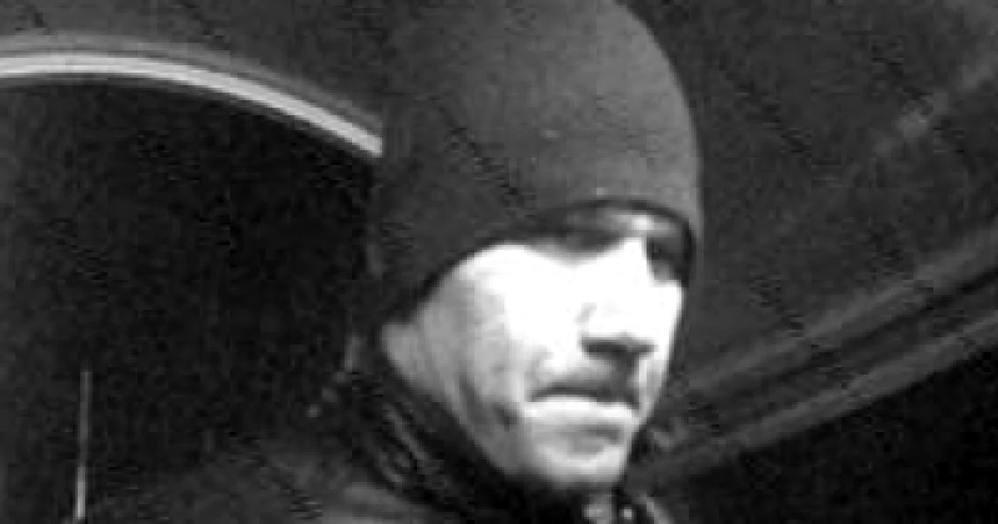 Acesta este bărbatul pe care-l caută polițiștii