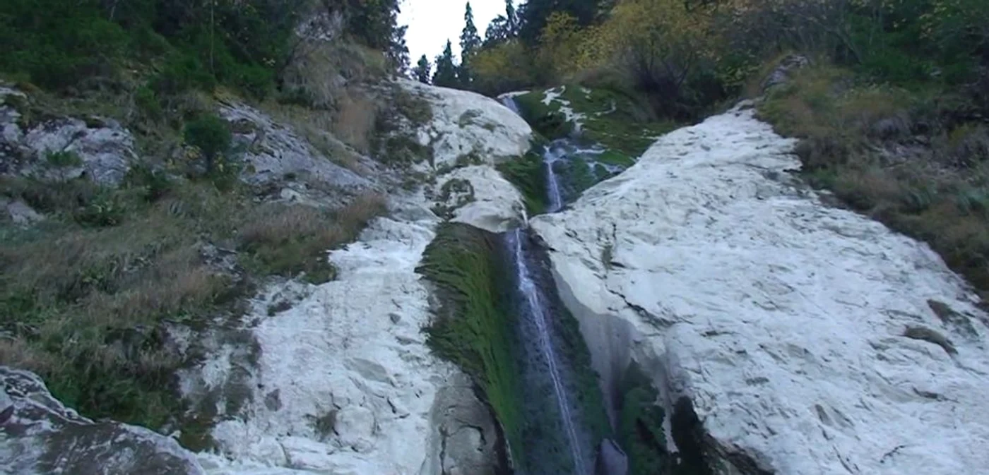Cascada Cailor e una din cele mai frumoase cascade din România FOTO: Adevărul