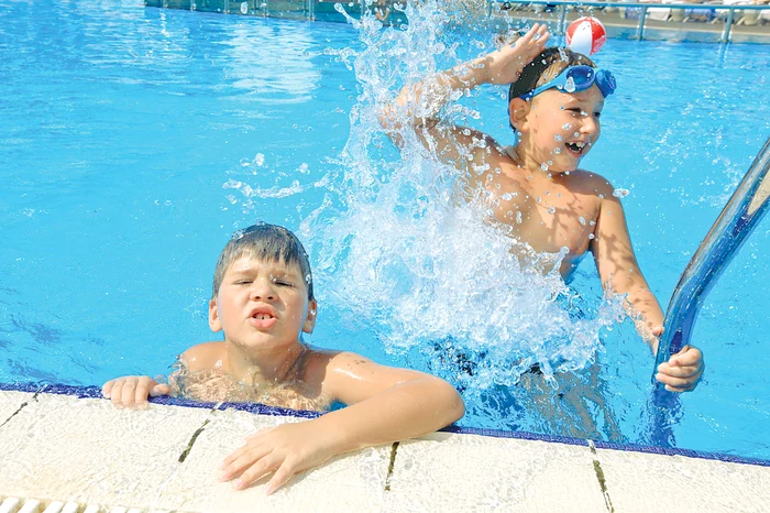 Andreas, Decebal şi Vlad au dat o tură de parc cu bicicleteleFoto: Roberto Sălceanu