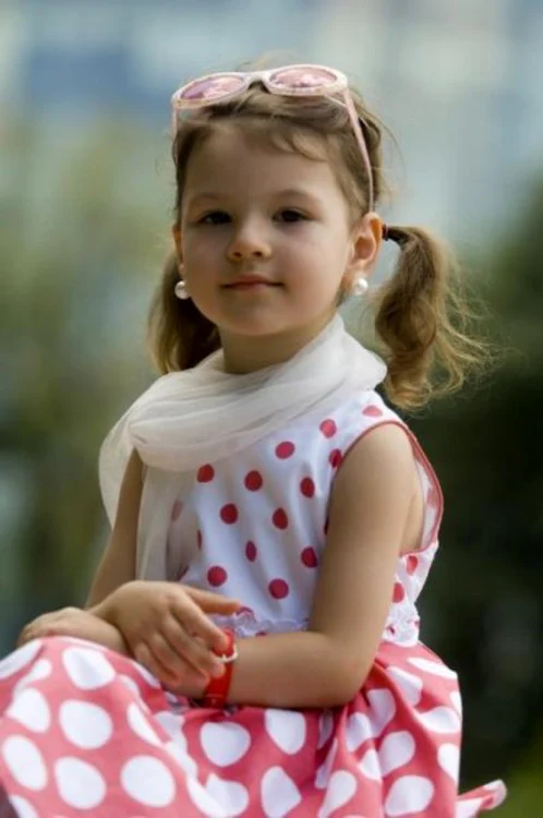 
    Cleopatra Statan a debutat în muzică în 2006, la 3 ani  