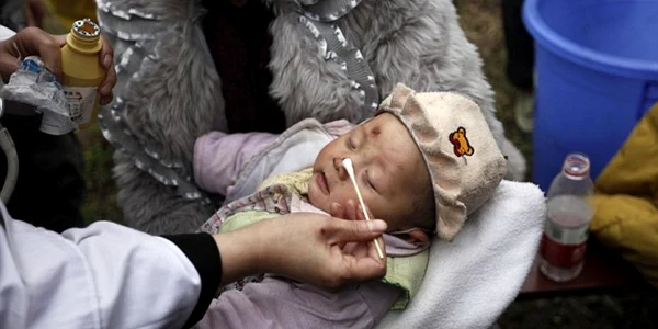 copil cutremur china reuters