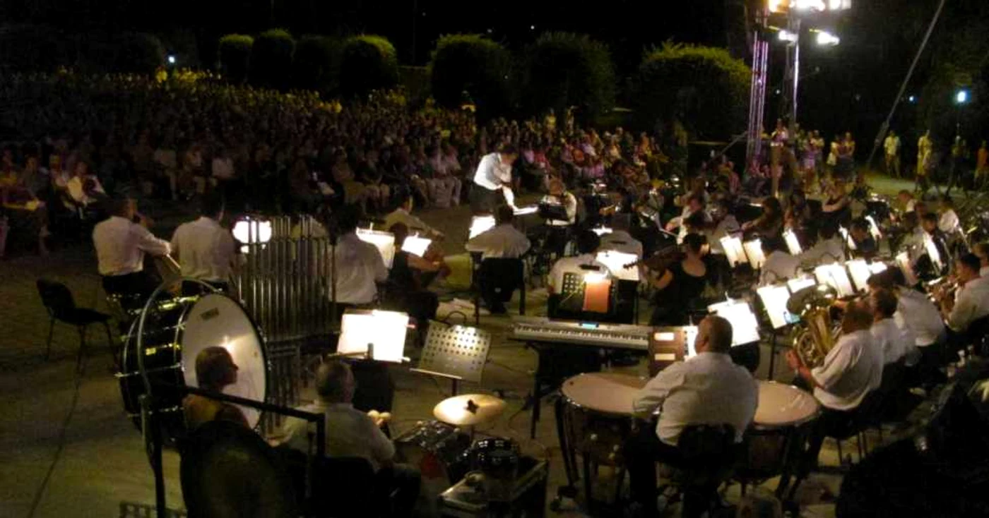 Festivalul de Operă şi Operetă a atras ediţiile trecute mii de spectatori în Parcul Rozelor