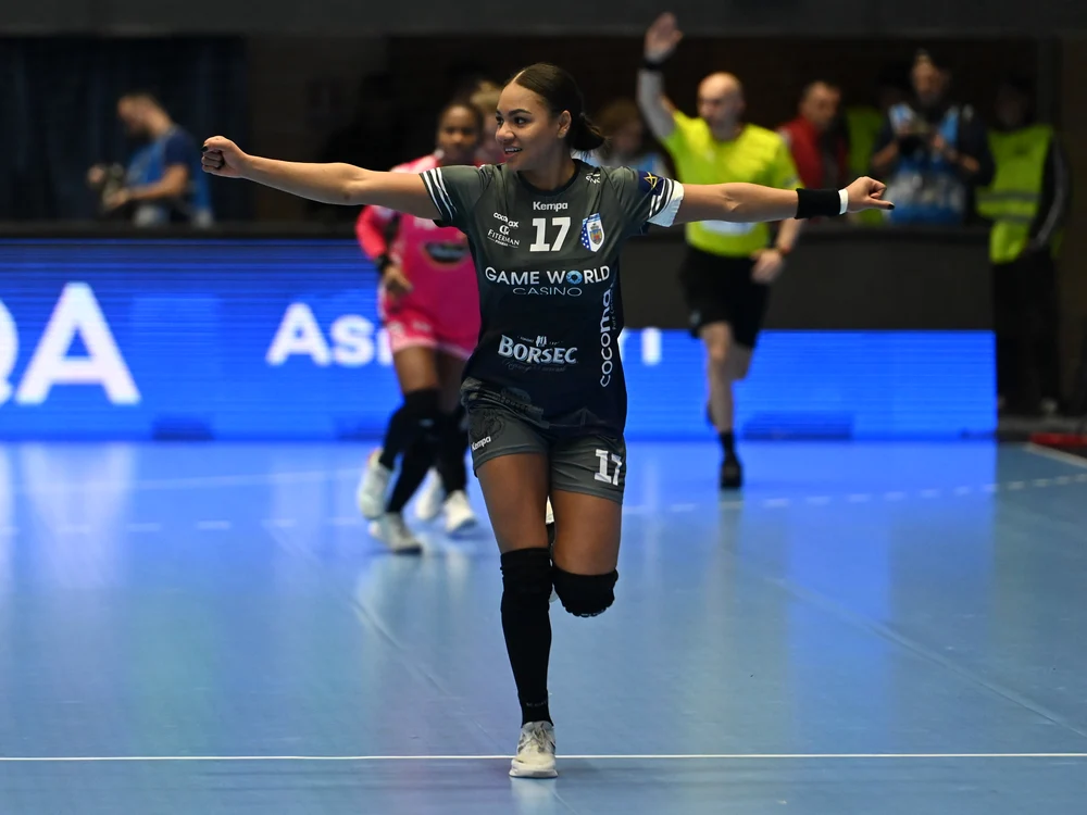 Elizabeth Omoregie a înscris un gol pentru CSM București FOTO Profimedia