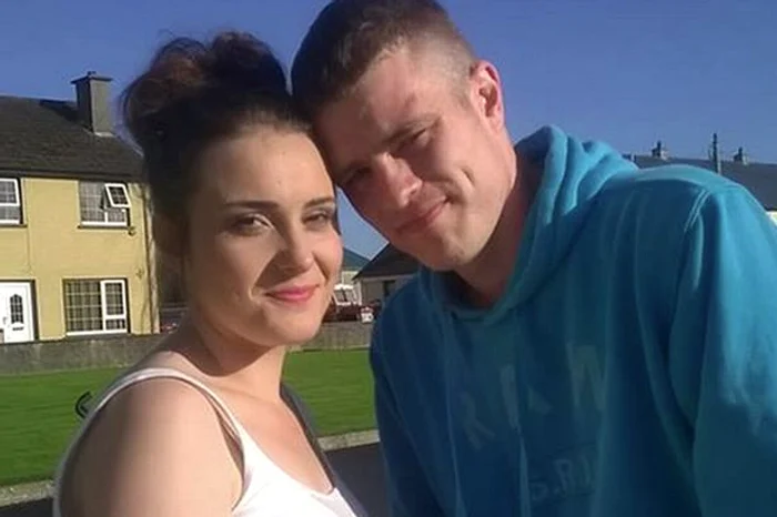 Alan Parke făcea dragoste cu iubita lui, Clarissa, când s-a întâmplat nefericitul accidentfoto: mirror.co.uk