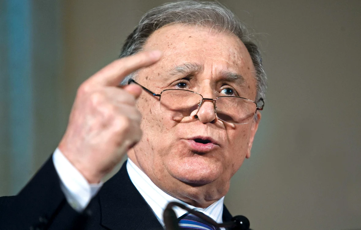
    Ion Iliescu  