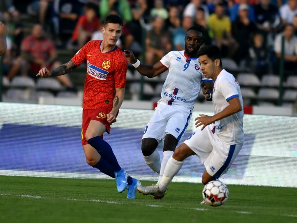 
    Dennis Man a jucat doar 16 minute contra celor de la FC BOtosaniFOTO: Sportpictures.eu  