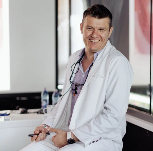 Dr. Johnny Barbur, medic specialist în ortodonție și ortopedie dento-facială