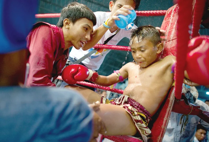 Puştii sunt înrăiţi de antrenori «să muşte» din adversari