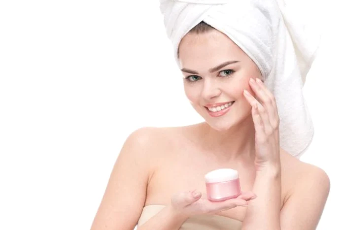 Ridurile vor dispărea, iar pielea va fi netedă și catifelată ca la 20 de ani.www.clickpentrufemei.ro