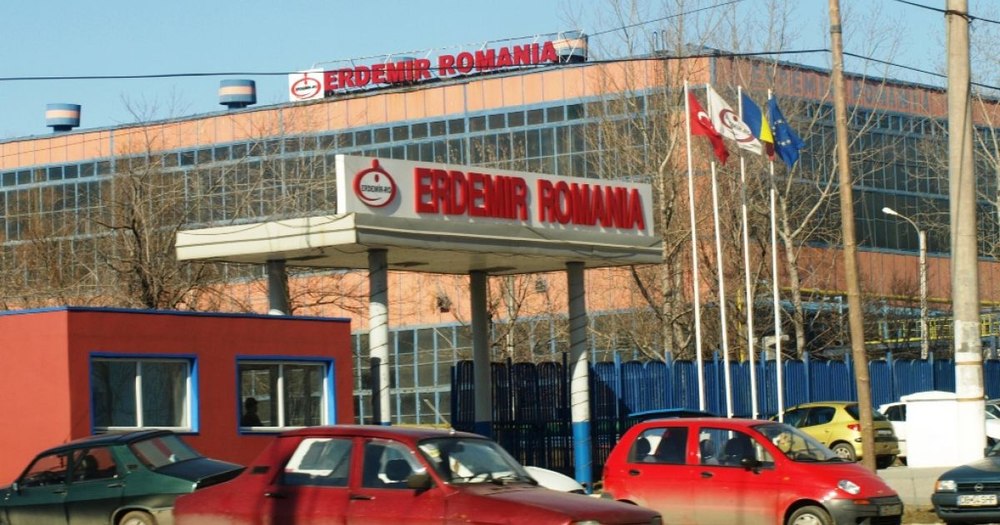 Probleme la Erdemir România pe final de an. Salariații protestează, vineri, în fața Prefecturii Dâmbovița