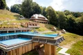 piscina pa coasta jpg