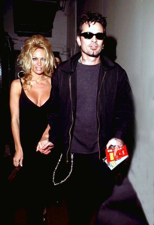 Pamela Anderson spune că a luat Hepatita C de la fostul soţ, Tommy Lee
