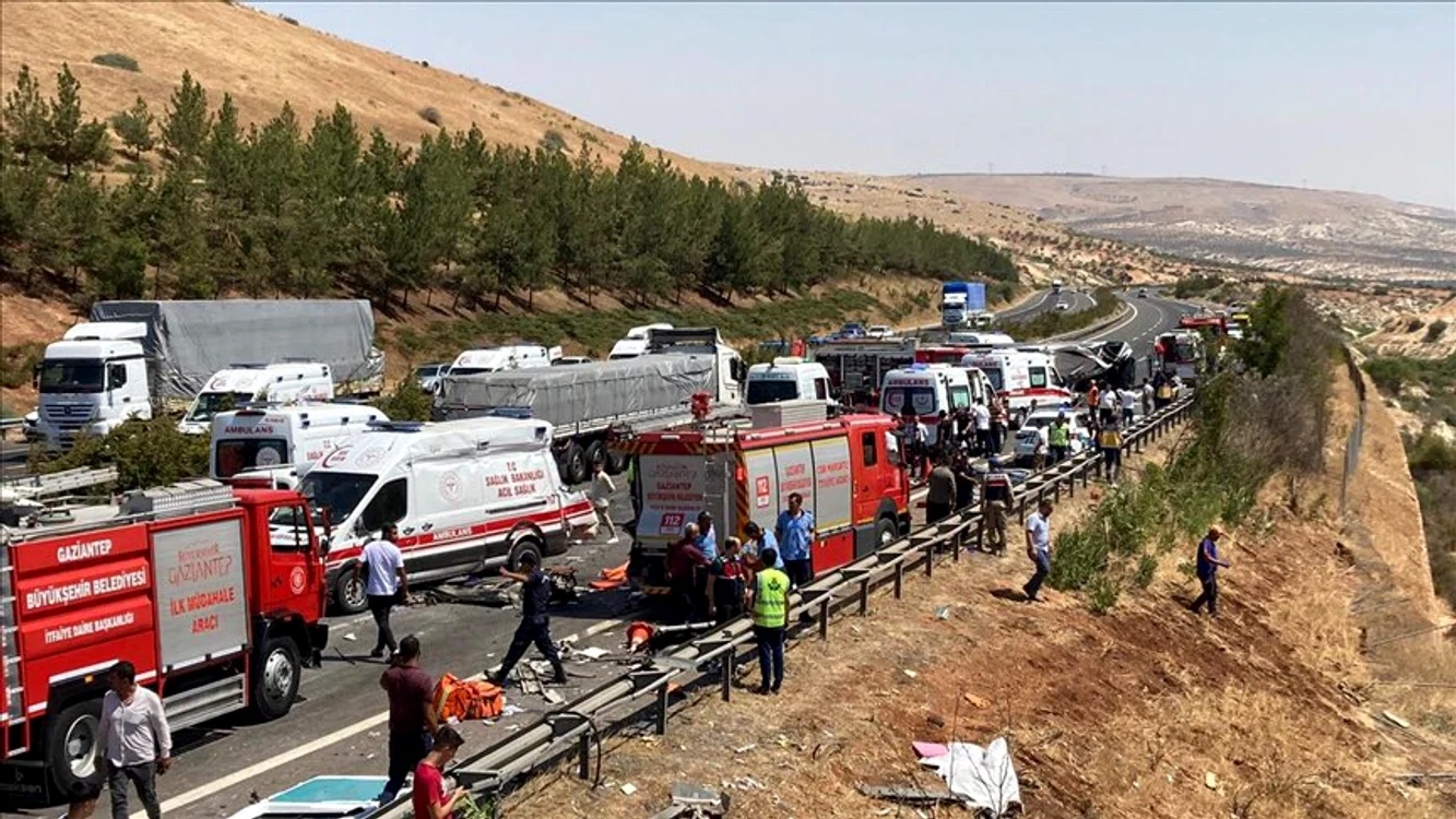 Patru membri ai echipei de salvare au decedat Foto Twitter / @metesohtaoglu