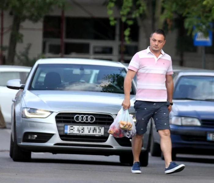 Laurenţiu Gheorghe şi-a cumpărat fructe de la piaţă