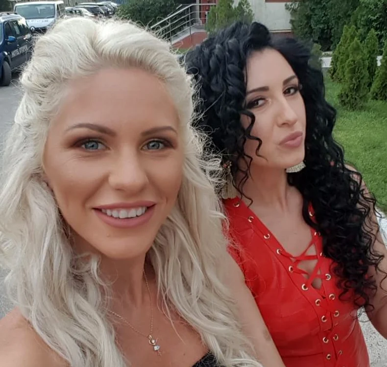 
    Hannelore şi Mirela s-au împrietenit în Thailanda  Foto: arhivă personală  
