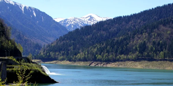 Lacul Gura Apelor din Retezat foto daniel guţă adevarul