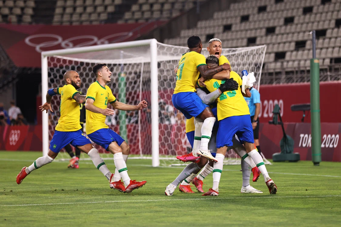 
    Brazilienii jubilează după calificarea în finala turneului olimpicFoto: Guliver / GettyImages  