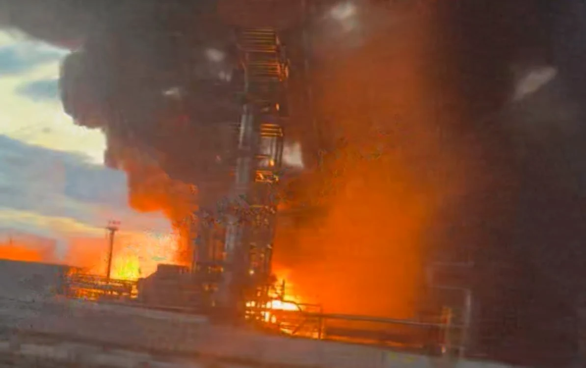 Rafinăria NS-Oil din Ulianovsk, în flăcări/FOTO:X