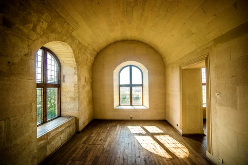 palatul de piatra interior 2 jpg jpeg