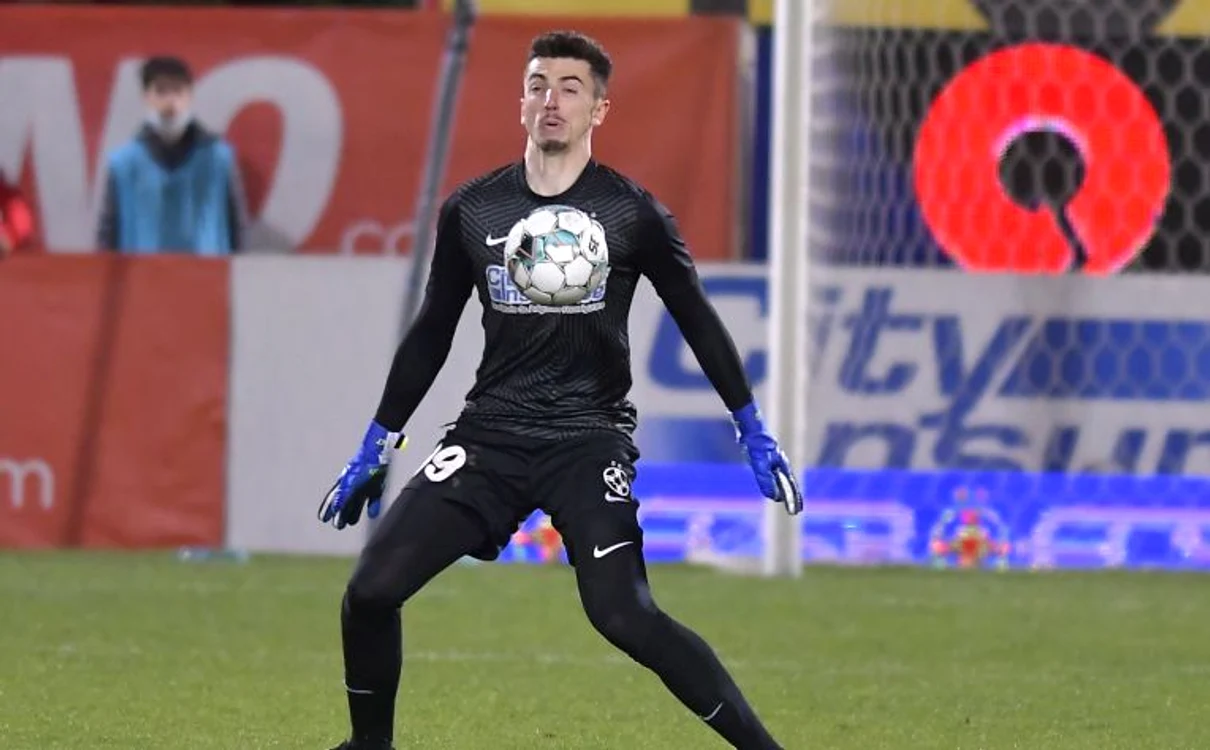 Andrei Vlad s-a făcut de râs la Pitești (FOTO: Sportpictures)