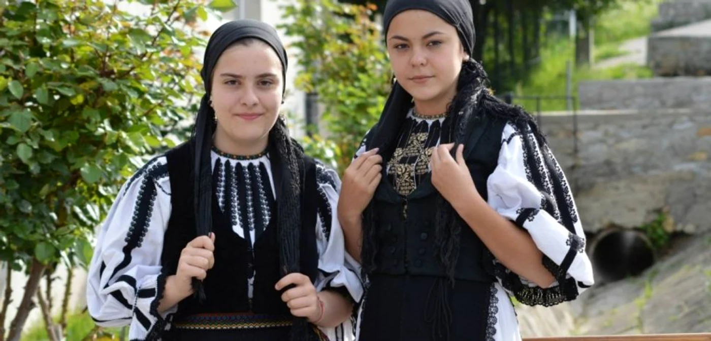 Ia ungurenilor din Oltenia şi Muntenia Foto Adevărul - credit mysecretromania ro