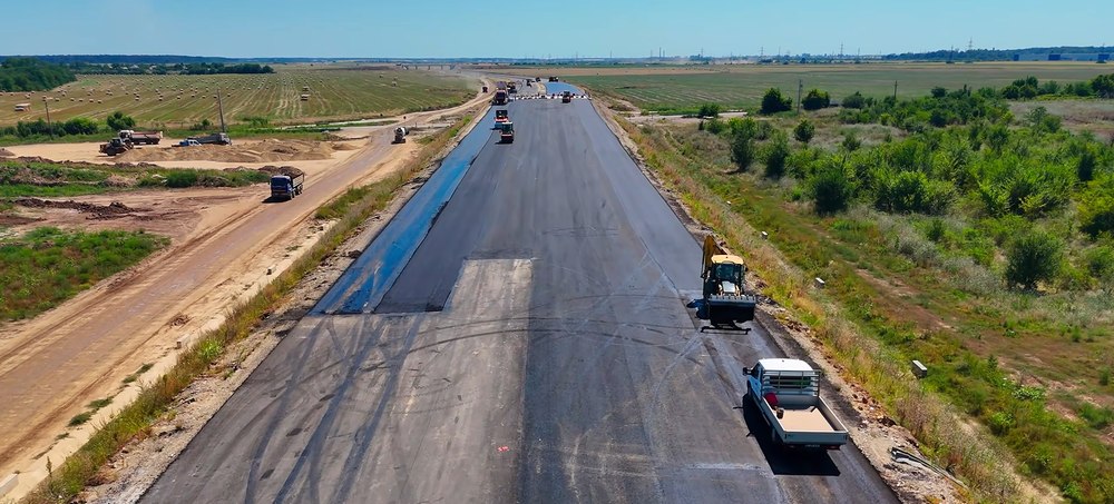 Mitul chinezilor rapizi și harnici, spulberat în România. Întârzieri majore pentru gigantul CCECC la lotul 3 al Autostrăzii A0 Nord
