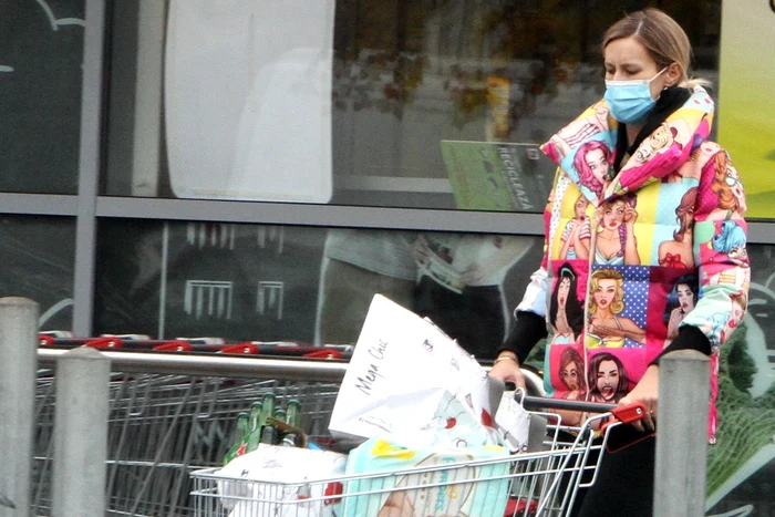 Gabriela Prisăcariu a făcut cumpărături pentru casăfoto: Blitz / Click!