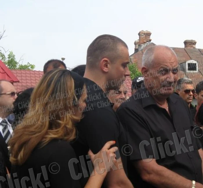 Înmormântarea lui Costică Ştefănescu (FOTO ADEVĂRUL)