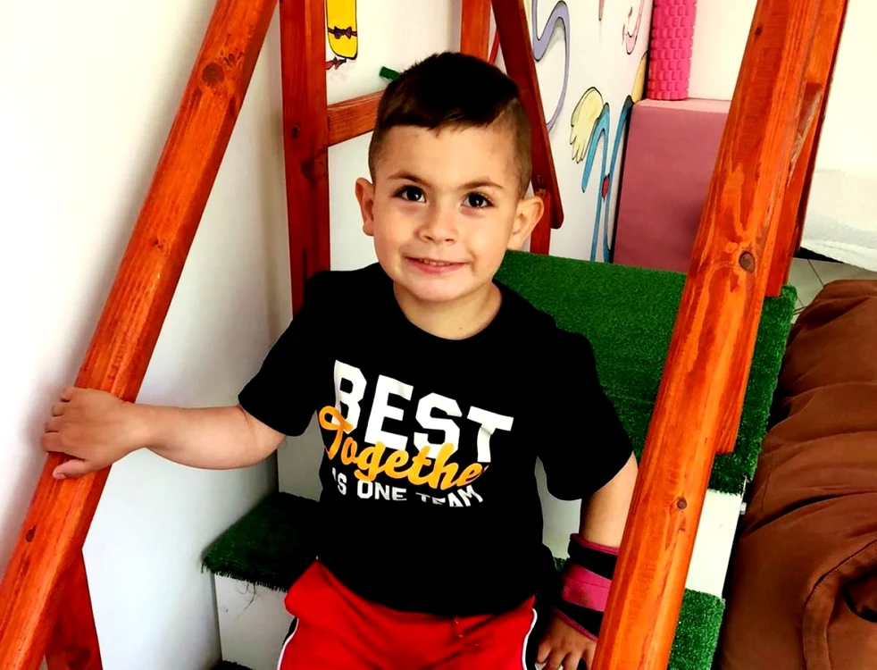 Luca Ionuţ, 4 ani, diagnosticat cu autism FOTO Arhiva familiei