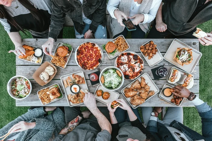 Această masă trebuie să fie ușoară dar consistentăFOTO: Unsplash.com