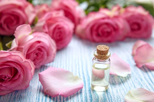 06 Rose Essential Oils for a Sizzling Sex Life 241869469 Elena Shashkina 760x506 jpg jpeg