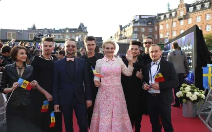 Delegaţia moldovenească, pe covorul roşu. FOTO Eurovision