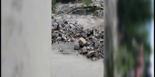 Dezastru în urma unei viituri puternice, în Moroeni