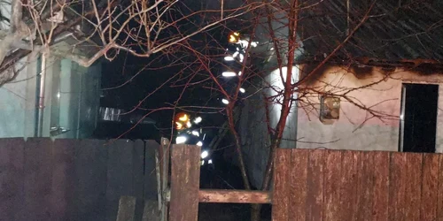 incendiu ostrov tulcea foto isu tulcea