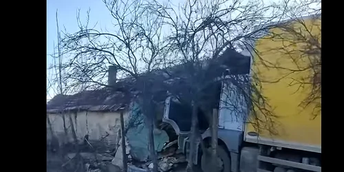 accident tir casa Buzau Smeeni  captura video FB png