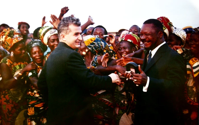 Ceauşescu
a fost celebrat în Republica Africa Centrală de triburile locale