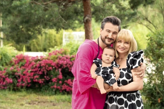 Cristina Cioran și Alex Dobrescu au o fetiță împreună. Sursă: Facebook