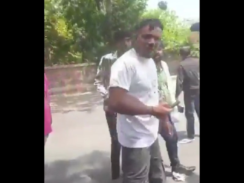 Cine este singurul supraviețuitor al tragediei aviatice din India. Modul în care a reușit să se salveze