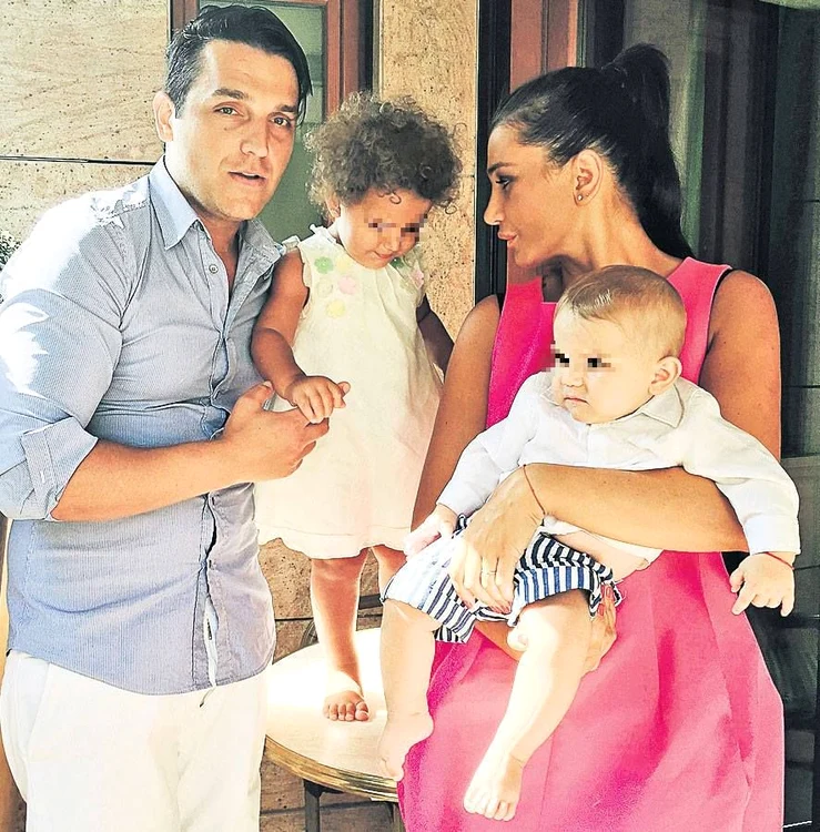 
    Familia Elenei Băsescu trece prin clipe greleFoto Arhivă Personală  