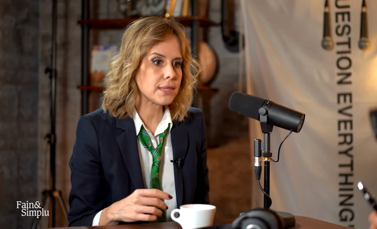 
    Mihaela Bilic spune că trebuie să ne ținem mintea ocupată pentru a nu ne mai gândi la foameFOTO captura video Podcast Mihai Morar  