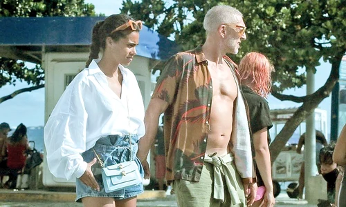 Vincent Cassel şi Tina Kunakey  s au distrat în Rio de Janeiro jpeg