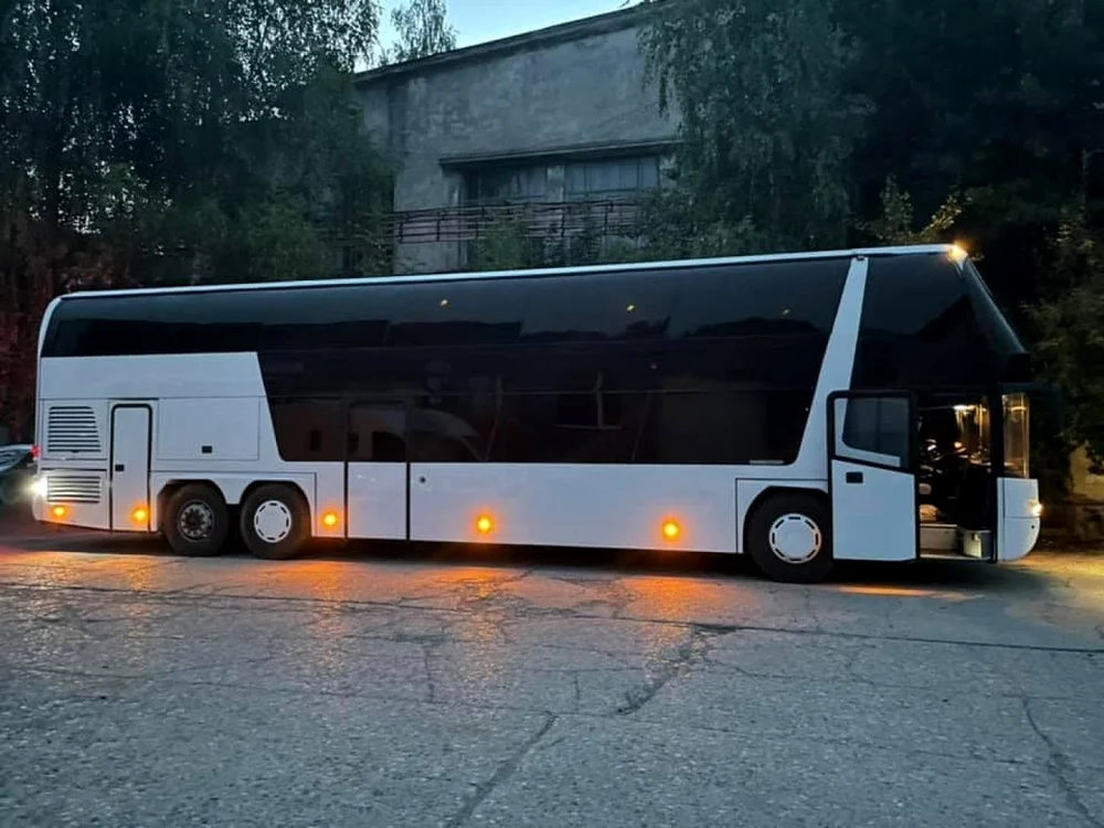 Autobuz transformat în hotel la Braşov FOTO Sfinx&Camper Conversion