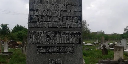 Monument cimitir Arad FOTO William Totok