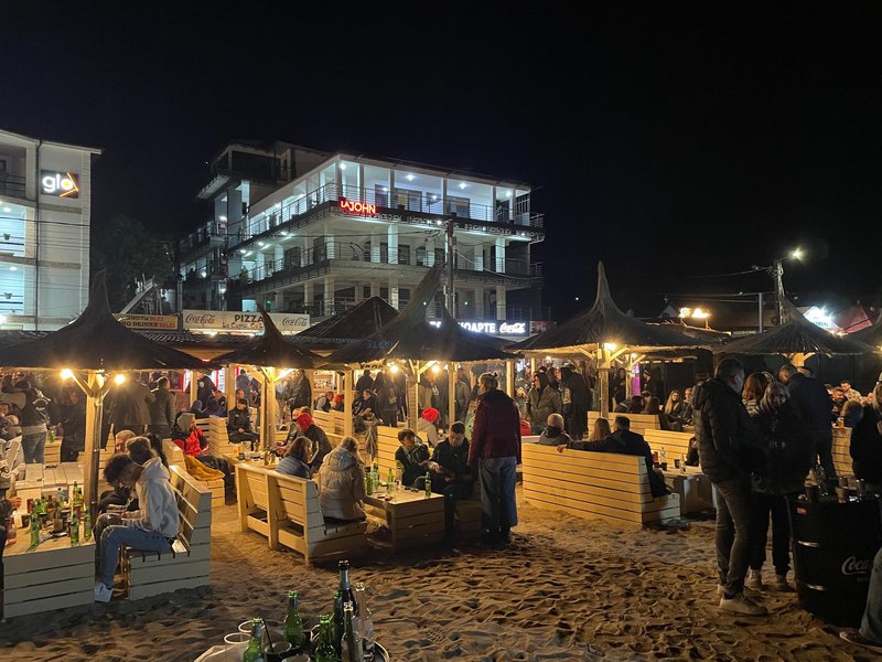 Motivele demolării celebrului club Stuf din Vama Veche. „Plaja pe care se afla clubul era domeniul public al statului și nu domeniu privat al Primăriei”