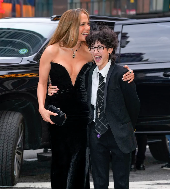 Jennifer Lopez, ravisantă pe covorul roșu la premiera pe Broadway a ”Good Night And Good Luck”, Profimedia (5) jpg