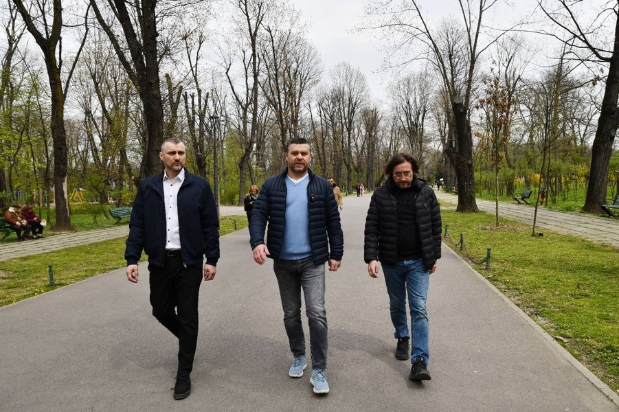 După reguli noi pentru terase, primarul Capitalei vrea să schimbe la față Parcul Herăstrău. „Are astăzi o cacofonie ridicolă de mobilier urban”