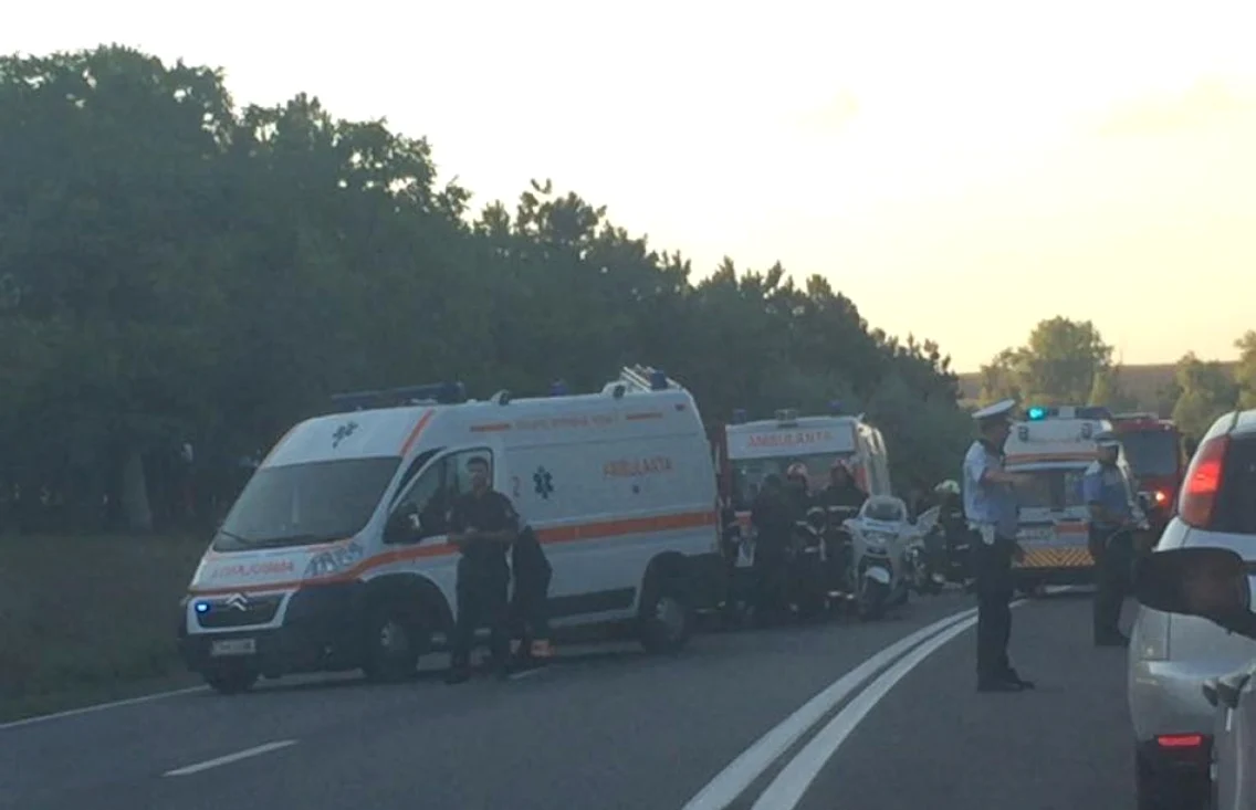 Accident pe drumul dintre 23 August şi Olimp FOTO Carina Toma 