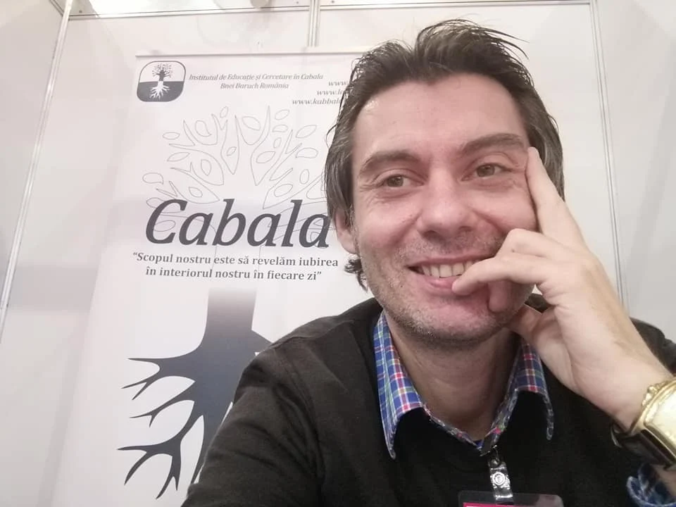 Consilier local USR, acuzat că a agresat mai mulți elevi într-un hotel din Deva. „Trebuia să sun din start la poliție să vină să-i amendeze”