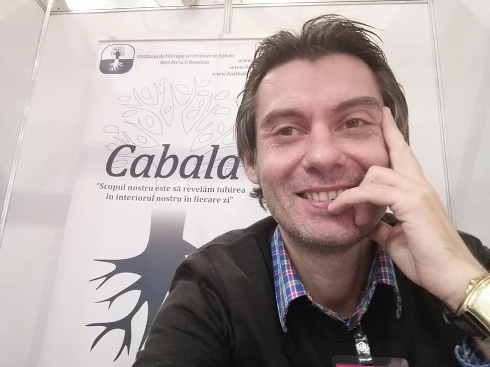 Consilier local USR, acuzat că a agresat mai mulți elevi într-un hotel din Deva. „Trebuia să sun din start la poliție să vină să-i amendeze”