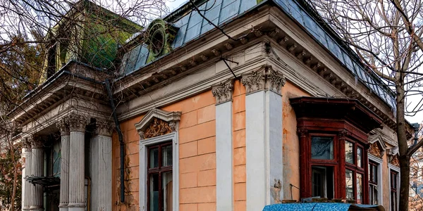 Clădirea din Dionisie Lupu 39 FOTO FB nicusor Dan jpg